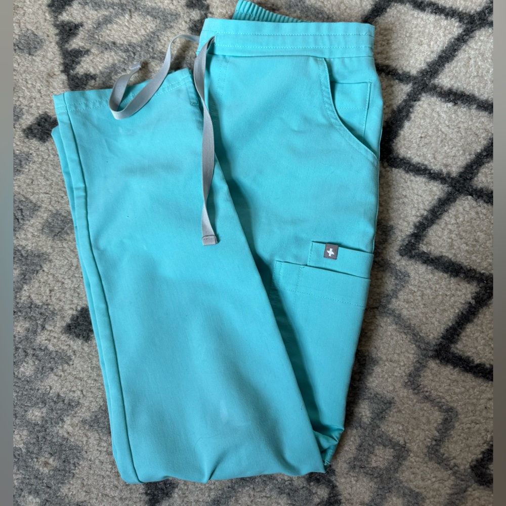 FIGS Fresh Aqua XXS Petite Scrub Joggers – Soft & Stylish
